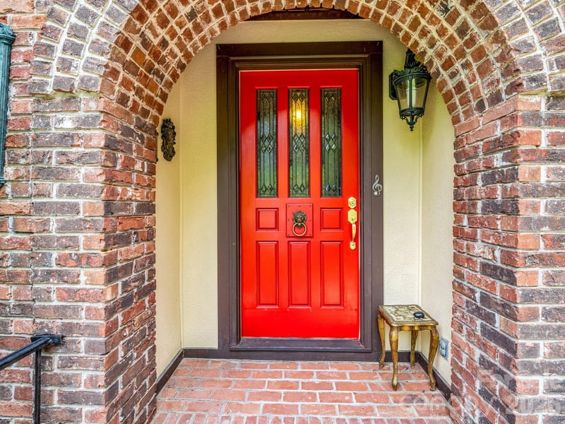 8 Sunny Ridge Dr, Asheville, NC 28804