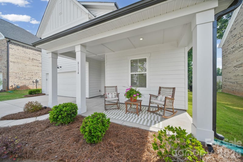 8114 Franklin Trail St, Charlotte, NC 28227