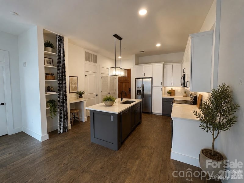 55 Market St #408, Asheville, NC 28801