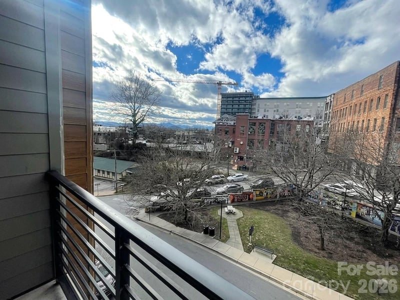 55 Market St #408, Asheville, NC 28801