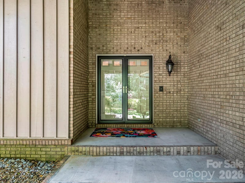 115 Woodhaven Dr, Hendersonville, NC 28739