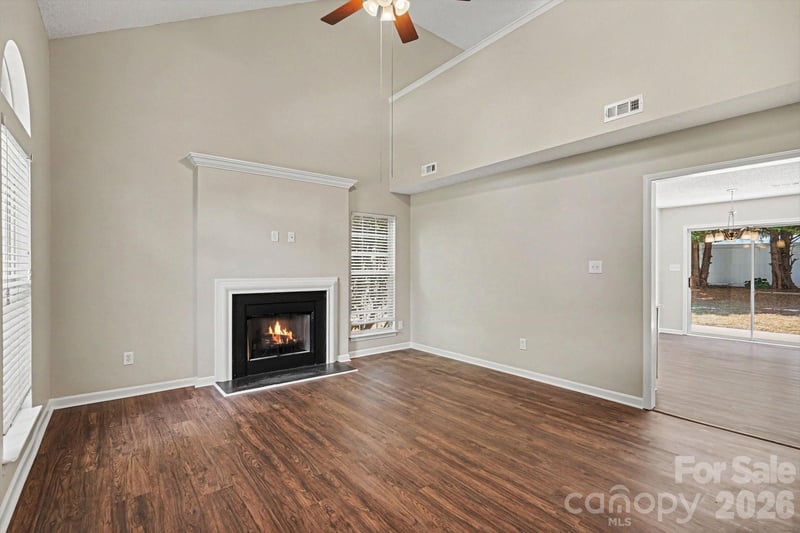 5615 Waverly Lynn Ln, Charlotte, NC 28269