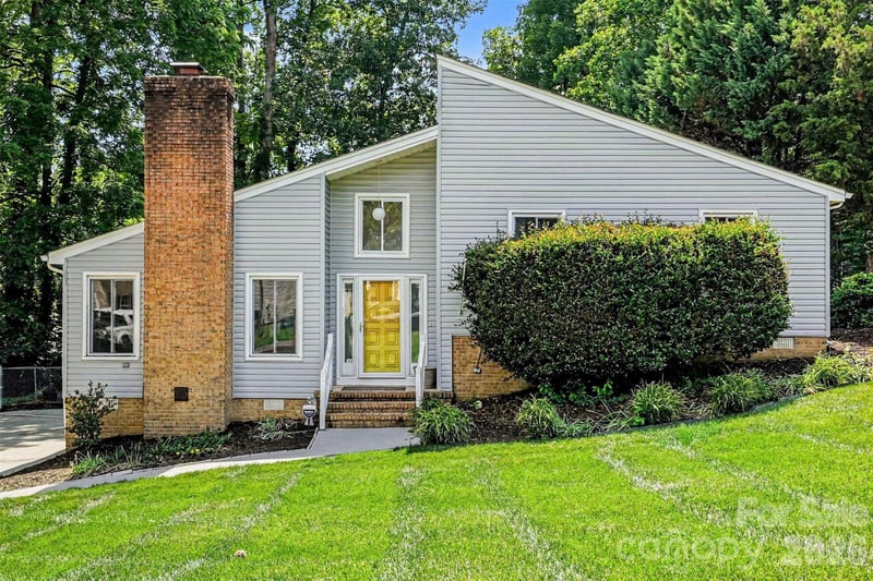 7944 Pawtuckett Rd, Charlotte, NC 28214