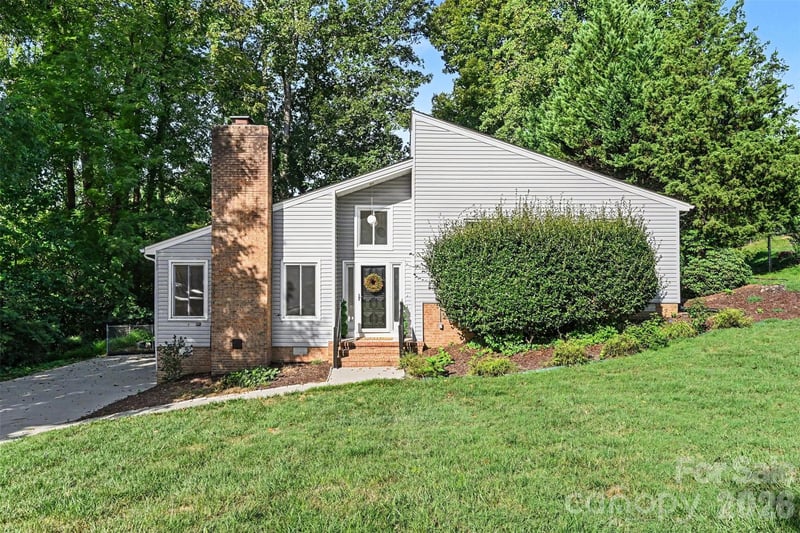 7944 Pawtuckett Rd, Charlotte, NC 28214