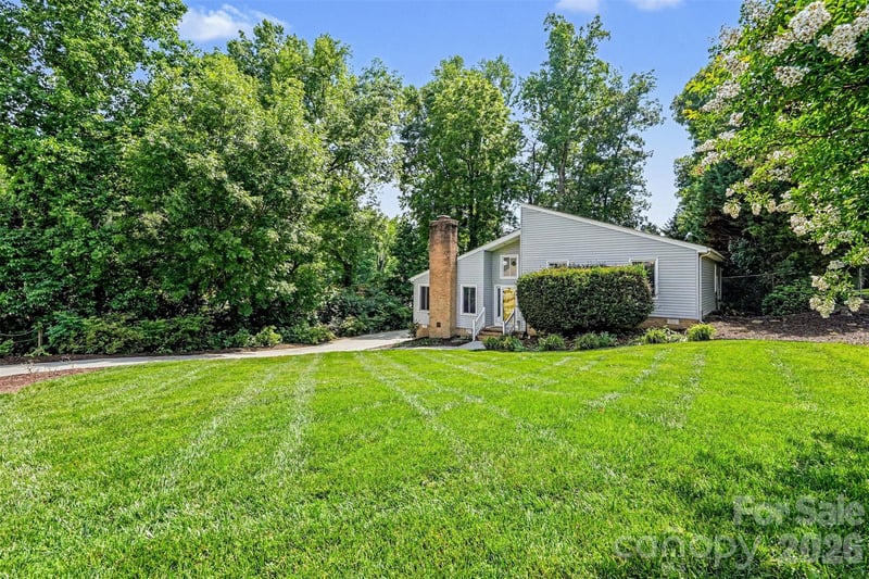 7944 Pawtuckett Rd, Charlotte, NC 28214
