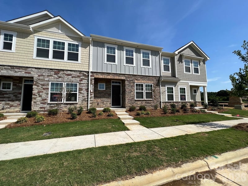 208 Sagecroft Ln, Indian Trail, NC 28079