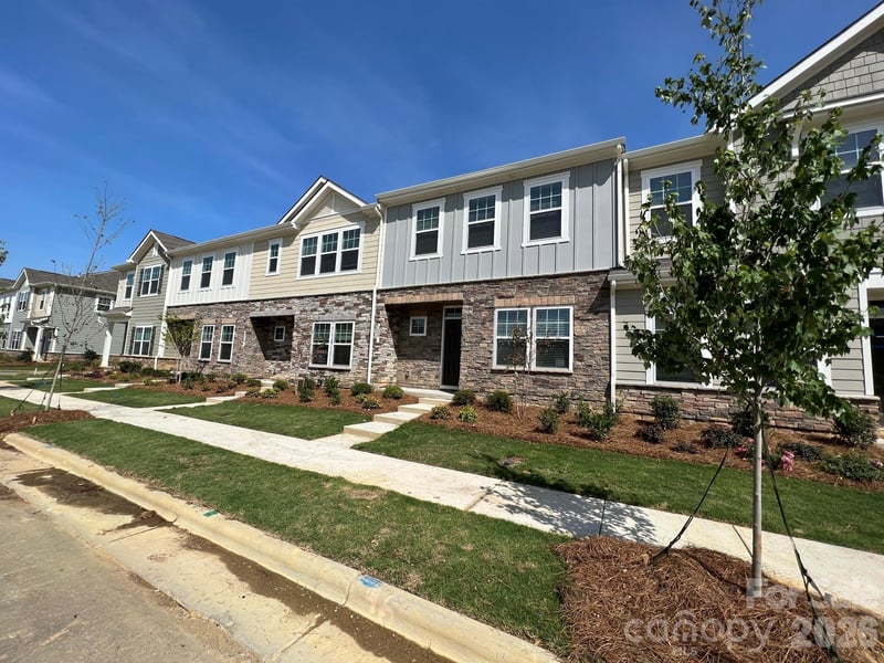 208 Sagecroft Ln, Indian Trail, NC 28079
