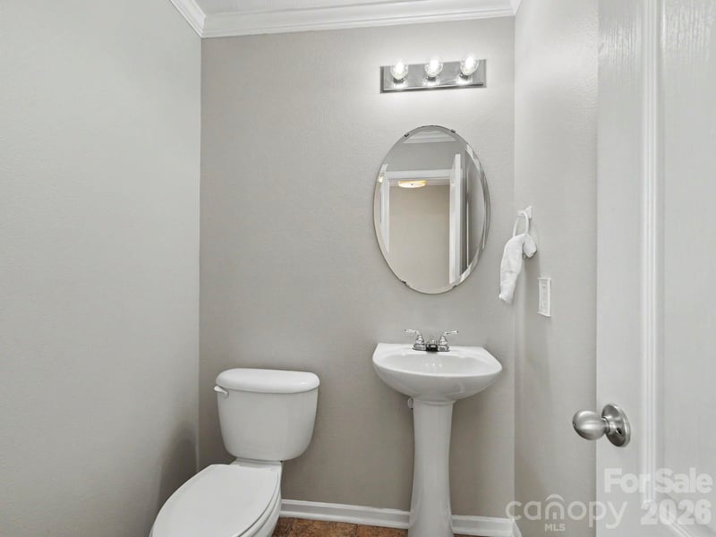 5529 Idlewild Rd, Charlotte, NC 28227
