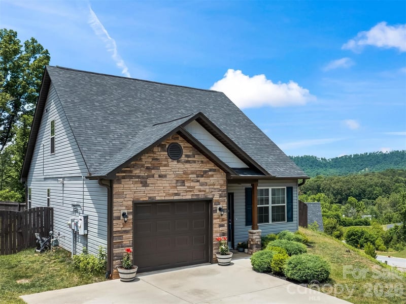 115 Water Leaf Dr, Weaverville, NC 28787