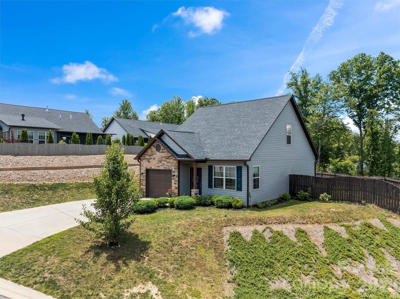 115 Water Leaf Dr, Weaverville, NC 28787