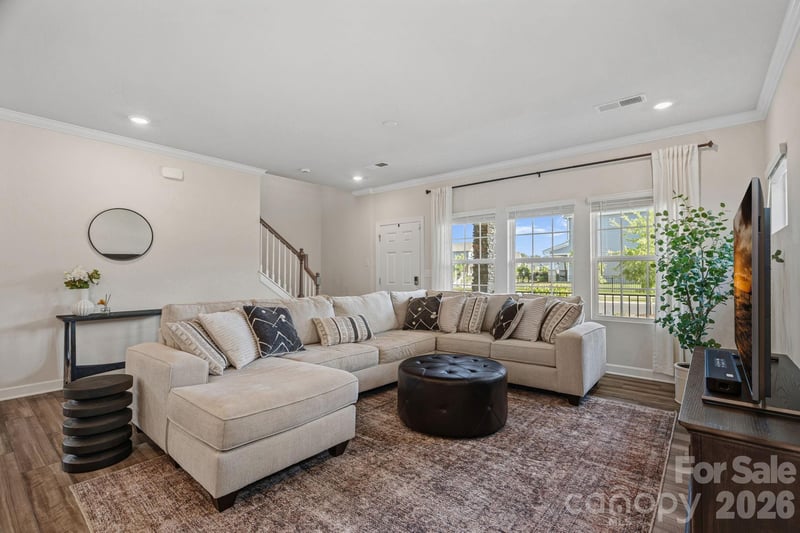 605 Cedar Knoll Cir, Pineville, NC 28134