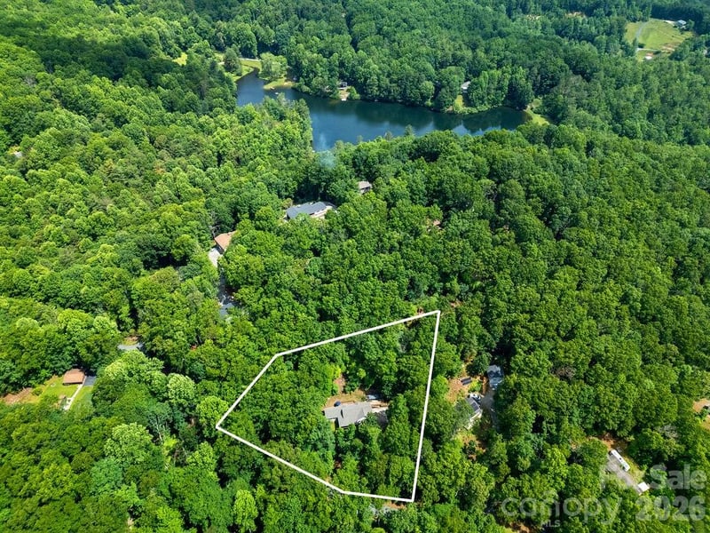 144 Lakeland Dr, Pisgah Forest, NC 28768