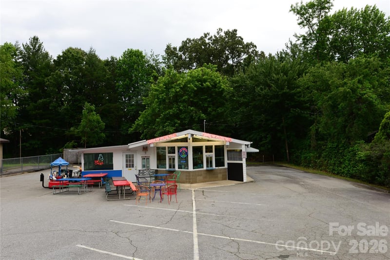 405 State St, Black Mountain, NC 28711