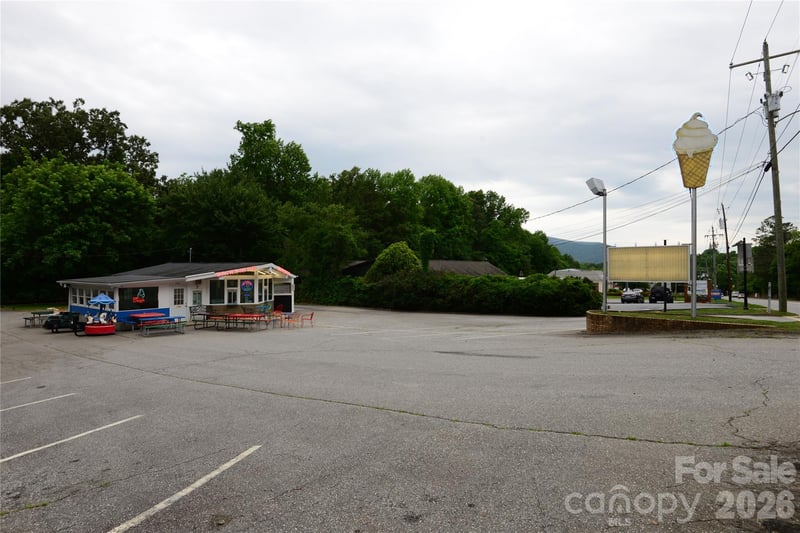 405 State St, Black Mountain, NC 28711