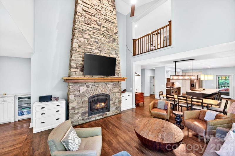 235 Bull Creek Rd, Asheville, NC 28805