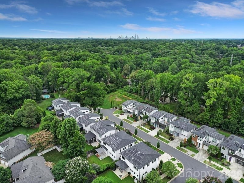 1243 Realta Dr, Charlotte, NC 28211