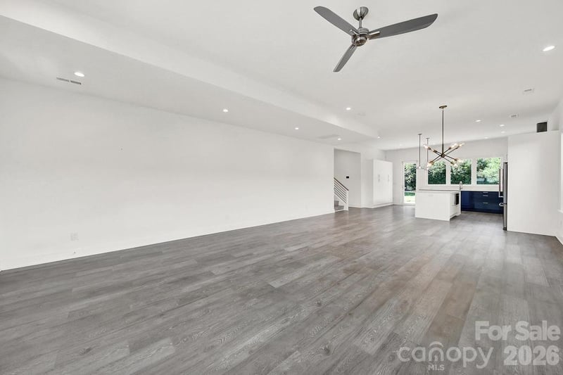 1243 Realta Dr, Charlotte, NC 28211