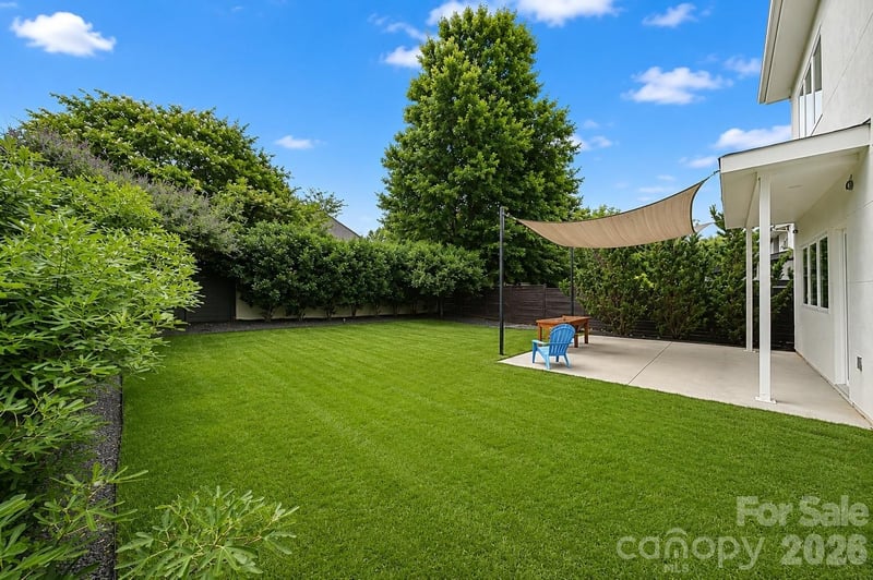 1243 Realta Dr, Charlotte, NC 28211