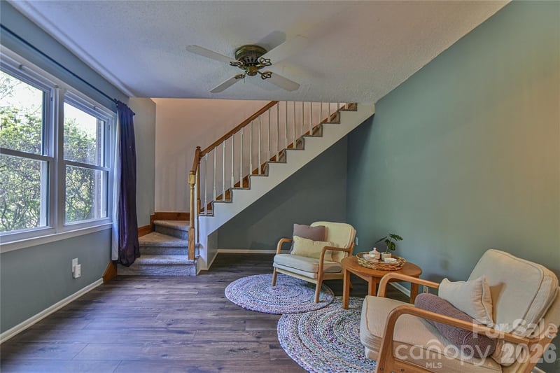 115 Wicklow Dr, Asheville, NC 28806