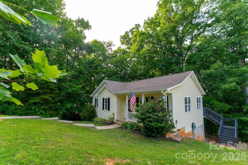 127 Wood Acre Dr, Mooresville, NC 28115