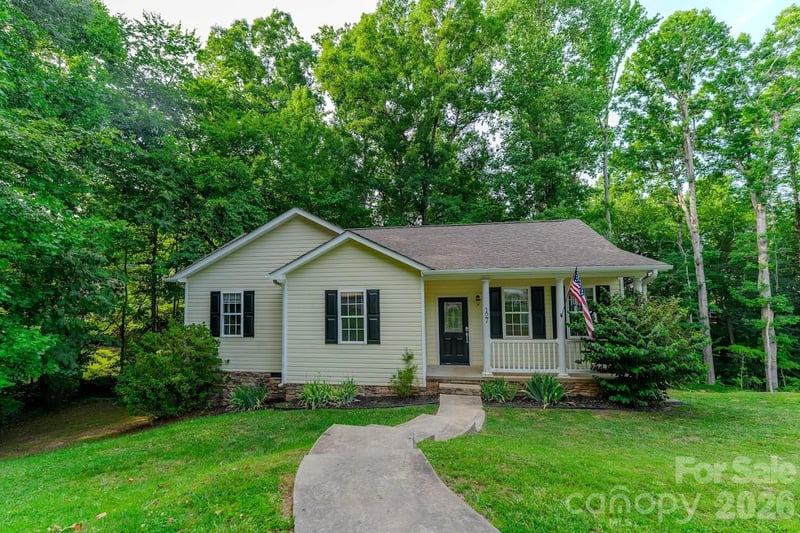 127 Wood Acre Dr, Mooresville, NC 28115