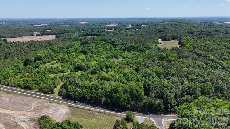 8822 Nc 742 Hw, Marshville, NC 28103