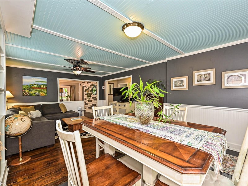 417 Fisher St, Pineville, NC 28134