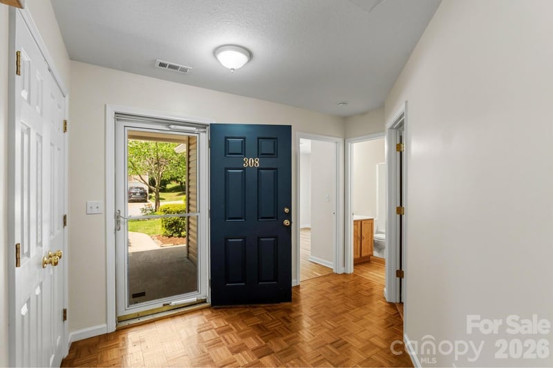308 Wiltshire Cir, Fletcher, NC 28732