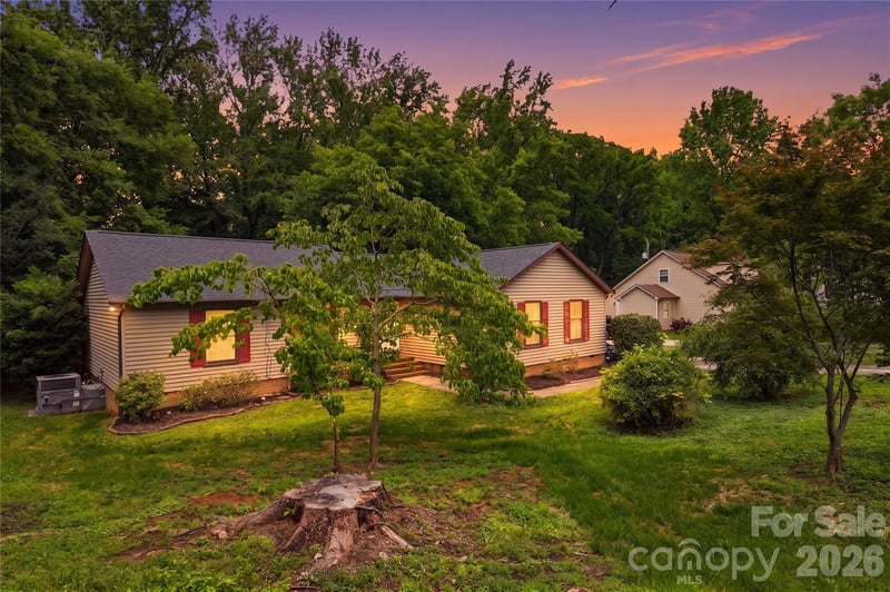 7225 Leesburg Rd, Charlotte, NC 28215