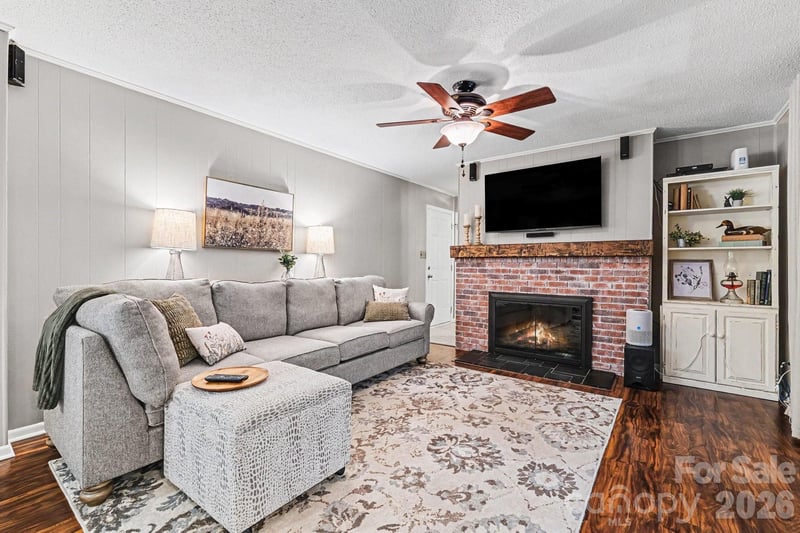 4359 Lake Shore Rd, Denver, NC 28037