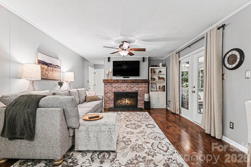 4359 Lake Shore Rd, Denver, NC 28037