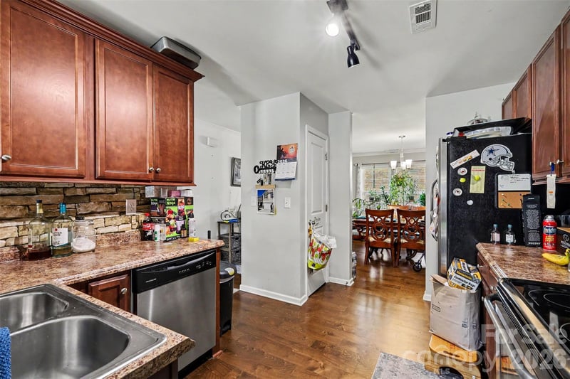 7012 Palatine Ln, Charlotte, NC 28214