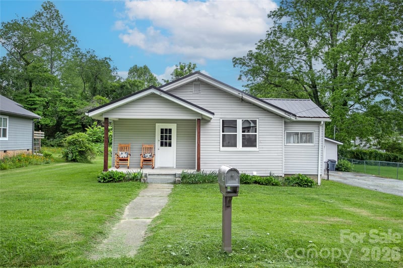 154 Burrell Ave, Brevard, NC 28712