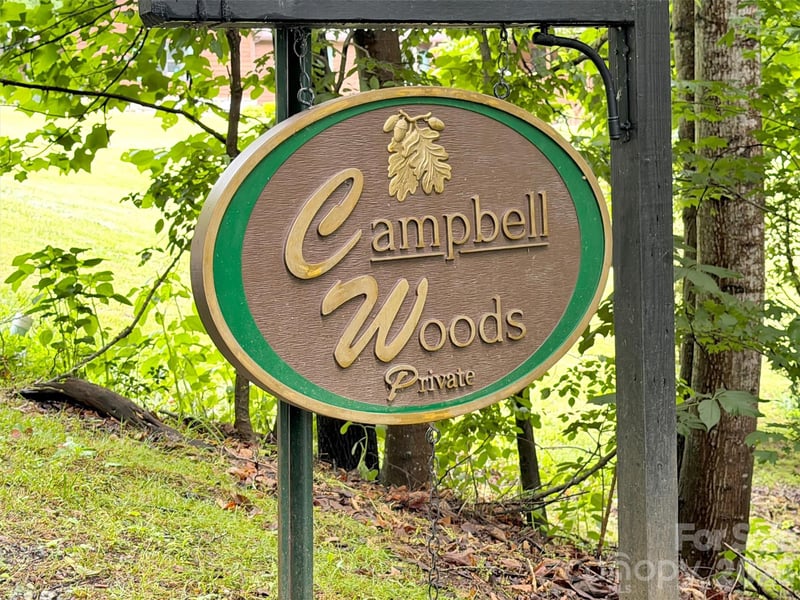 33 Buttercup Pl, Maggie Valley, NC 28751