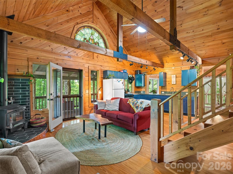 520 Patricia Rd, Black Mountain, NC 28711