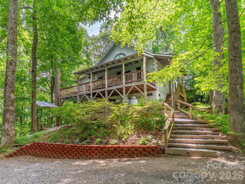 520 Patricia Rd, Black Mountain, NC 28711