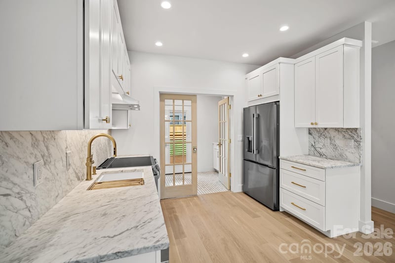 11 Gudger Rd, Asheville, NC 28806