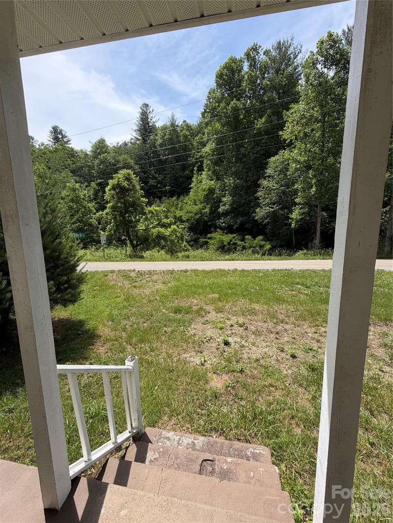 21 Old Post Office Dr, Marion, NC 28752