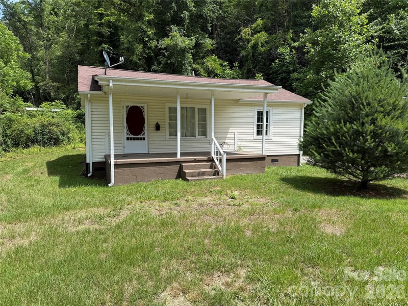 21 Old Post Office Dr, Marion, NC 28752