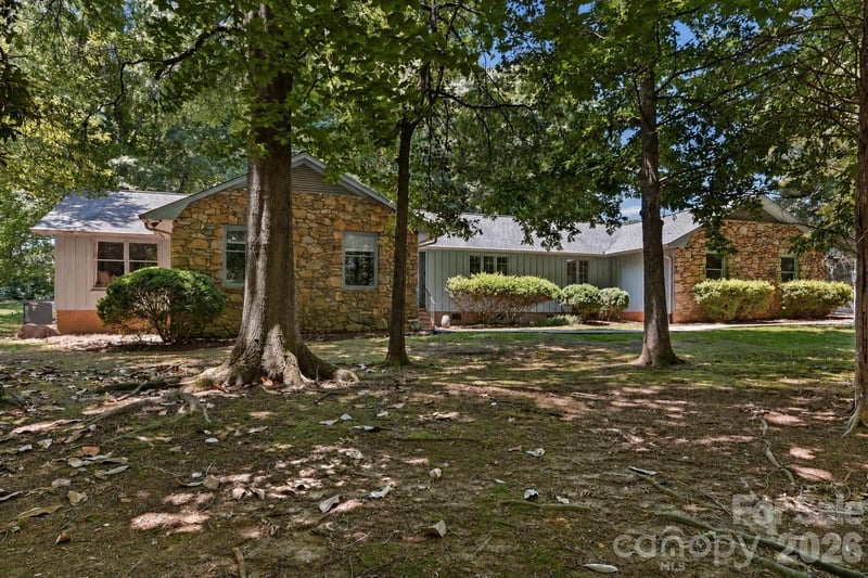 3326 Sedgefield Rd, Statesville, NC 28625