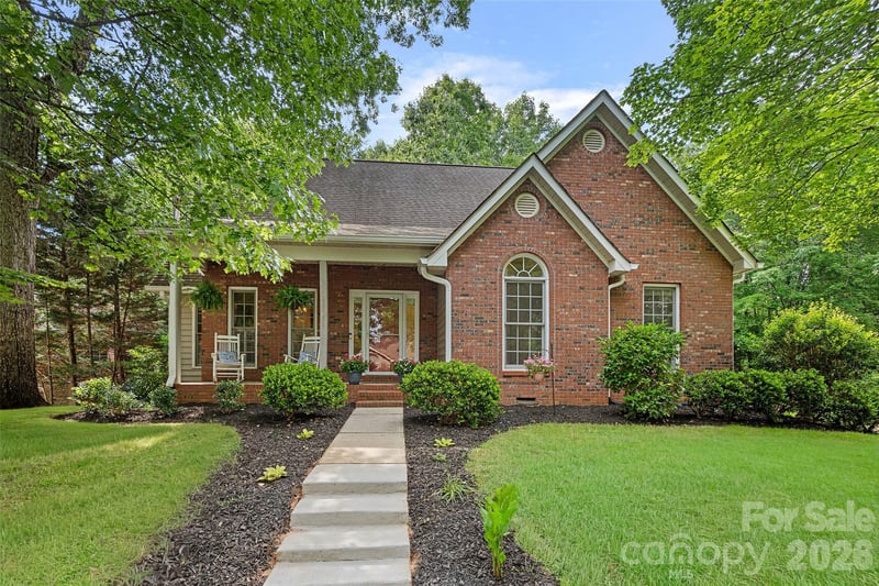 12109 Baywoods Dr, Tega Cay, SC 29708