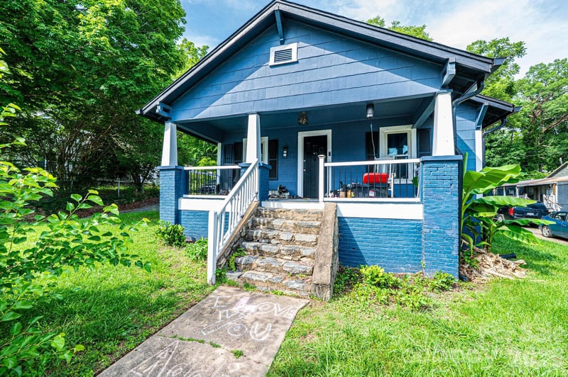 224 Broadway St, Lenoir, NC 28645