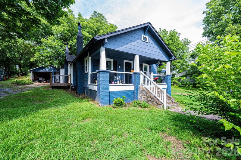 224 Broadway St, Lenoir, NC 28645