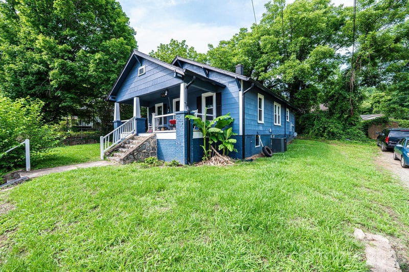 224 Broadway St, Lenoir, NC 28645