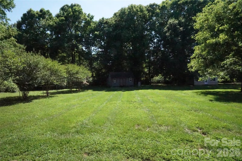 3795 River Rd, Hickory, NC 28602