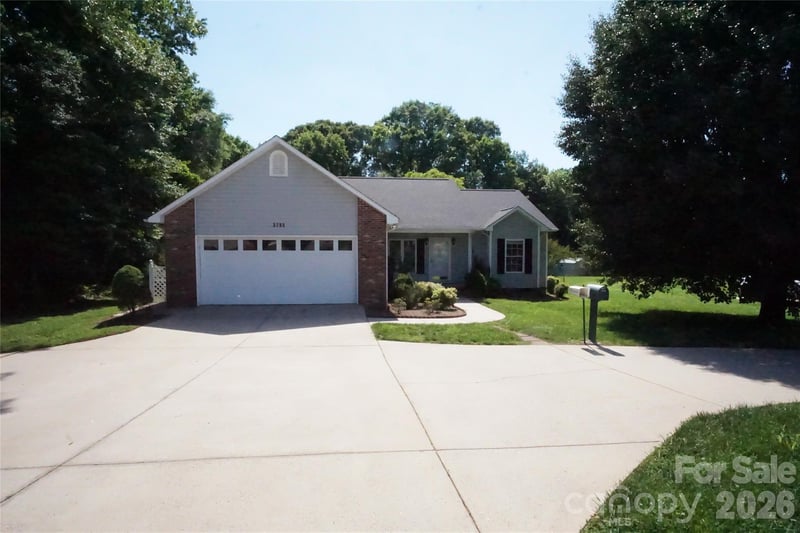 3795 River Rd, Hickory, NC 28602