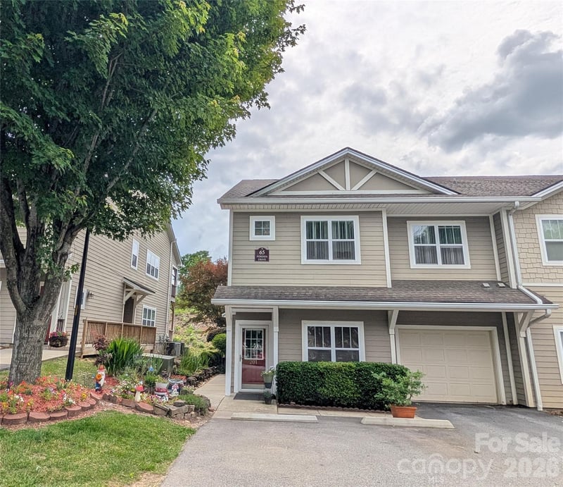 65 Foxden Dr #201, Fletcher, NC 28732
