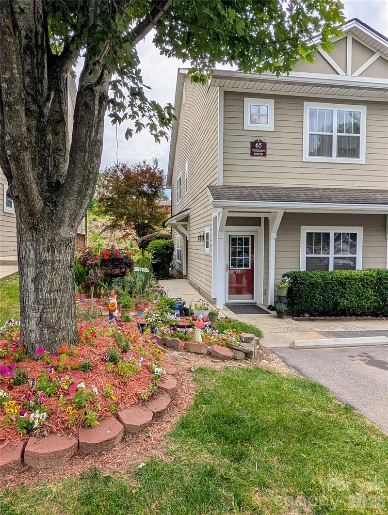 65 Foxden Dr #201, Fletcher, NC 28732