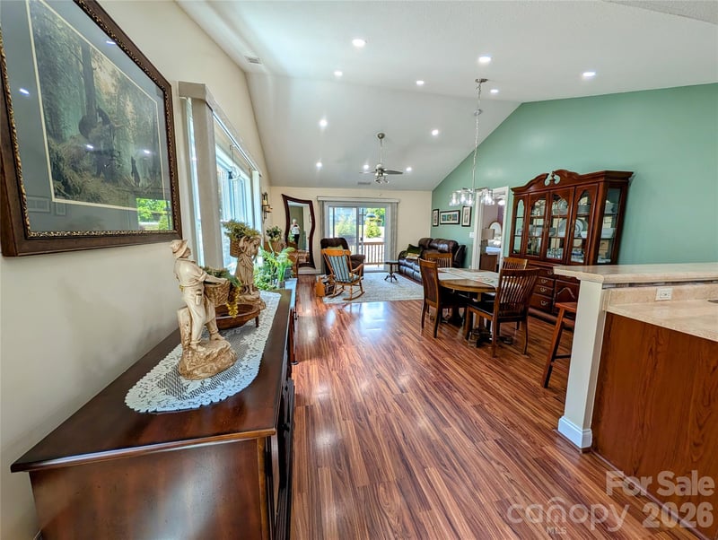 65 Foxden Dr #201, Fletcher, NC 28732
