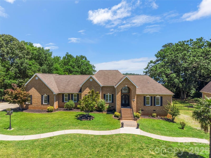 5100 Lake Wylie Rd, Lake Wylie, SC 29710